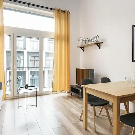 Sleep & Fly & I Comfort * Wrocław